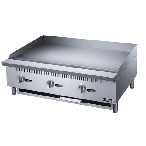 Dukers DCGM36 36 in. W Griddle with 3 Burners Dukers DCGM36 36 in. W Griddle with 3 Burners