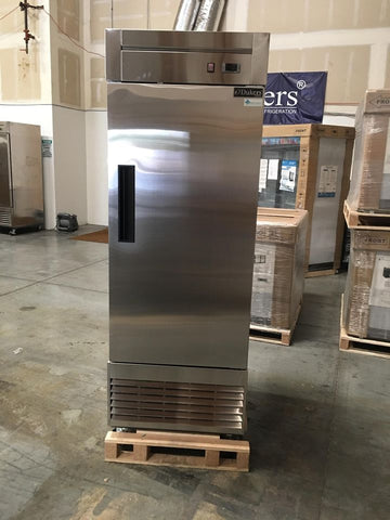 Dukers D28R Single Door Commercial Refrigerator in Stainless Steel