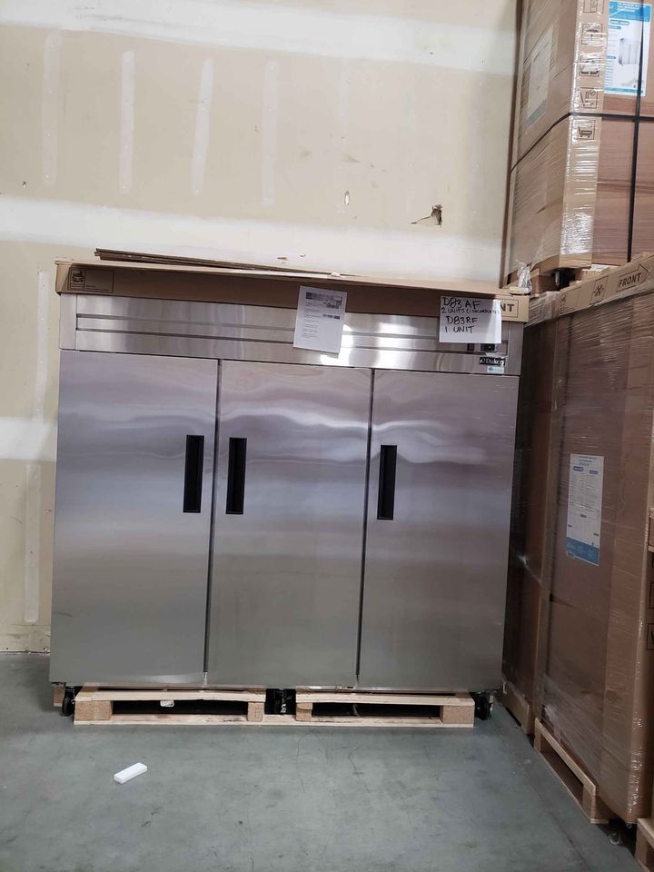 Dukers - D55F 2-Door Commercial Freezer in Stainless Steel