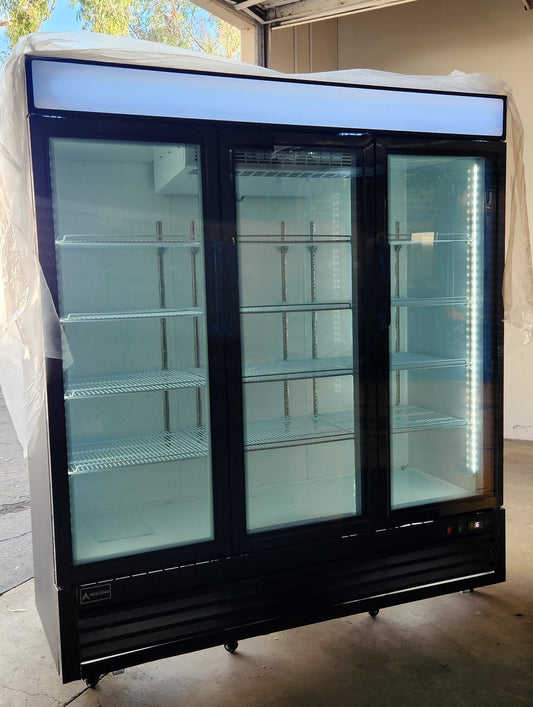 [CLEARANCE For Southern California Sale ONLY] #326001 ETL 72.8" Three Swing Door Merchandiser Refrigerator 57 cu.ft