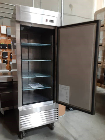 Dukers D28R Single Door Commercial Refrigerator in Stainless Steel