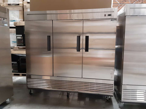 Dukers D83R 3-Door Commercial Refrigerator in Stainless Steel