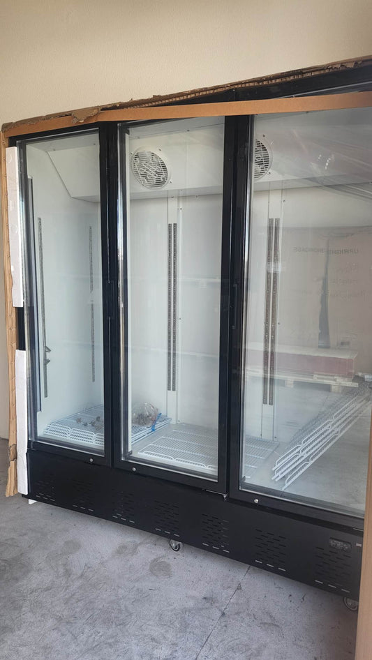 [CLEARANCE For Southern California Sale ONLY] #67600 ETL 71" Three Swing Door Merchandiser Refrigerator 57 cu.ft (Qty 1)