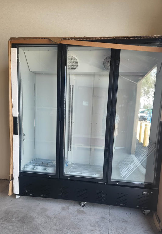 [CLEARANCE For Southern California Sale ONLY] #67600 ETL 71" Three Swing Door Merchandiser Refrigerator 57 cu.ft (Qty 1)