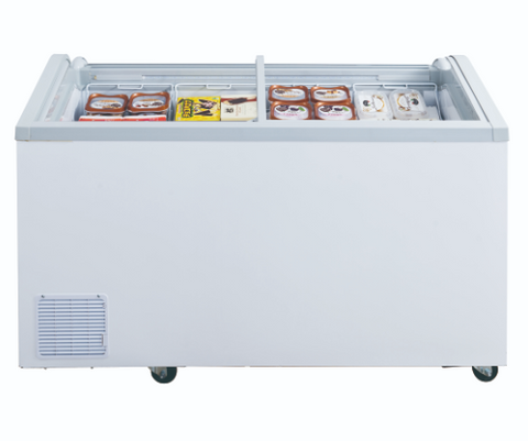 Dukers WD-500Y 56" Commercial Chest Freezer in White 17.6 Cu. Ft