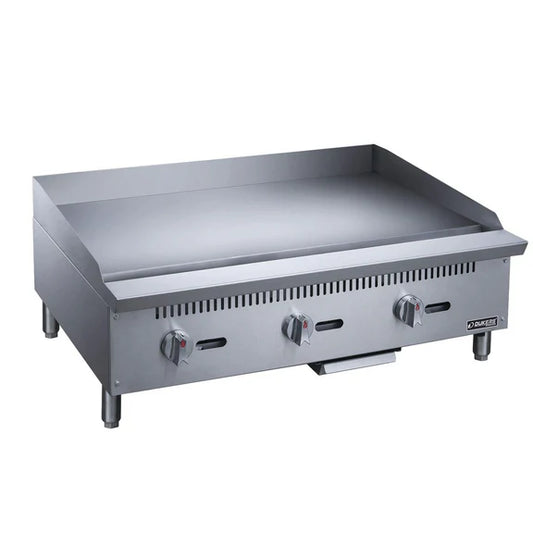 Dukers DCGT36 36 in. Thermostatic Griddle with 3 Burners
