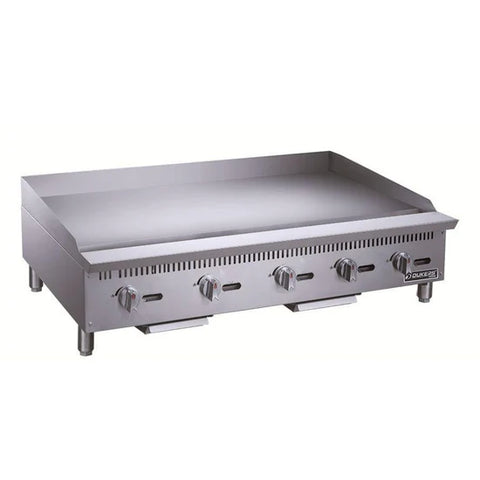 Dukers DCGT60 60 in. Thermostatic Griddle with 5 Burners