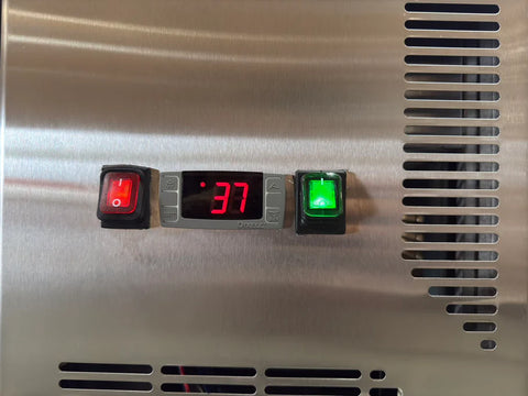 SOC72-R 72'' Wide Cold Food Refrigerator, (15) 1/3 Size Pan Capacity, Floor Model, Stainless Steel